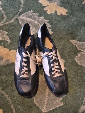 Men's Black & White Athletic Lace-Up Sneakers